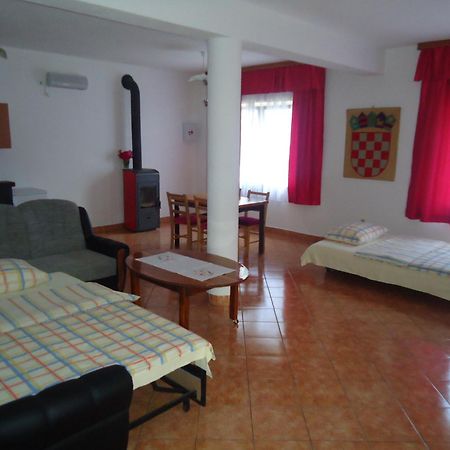 House Ilija Hodak Selište Drežničko Zimmer foto